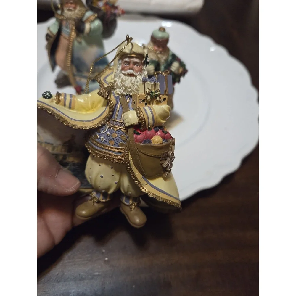 Ashton-Drake Galleries Old World Santa ornaments Thomas Kinkaid, Vintage Christ